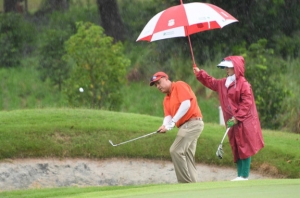 Những góc khuất nghề caddy sau vẻ hào nhoáng trên sân Golf