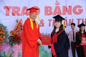 “Cử nhân thất nghiệp, phần nhiều do lỗi của thầy cô và nhà trường”