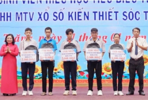 Trao học bổng khuyến học, khuyến tài trị giá hơn 1,2 tỷ đồng