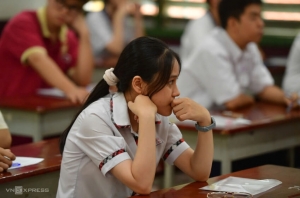 Hơn 50 đại học siết chặt hoặc dừng xét học bạ