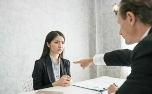 7 dấu hiệu môi trường làm việc độc hại lộ diện ngày đầu