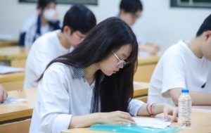 Dự kiến bỏ bằng tốt nghiệp THCS, miễn phí sách giáo khoa cho học sinh