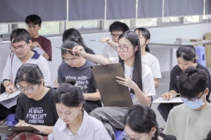Một trường đại học 'chơi lớn', dành hơn 70 tỷ trao học bổng cho tân sinh viên
