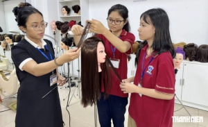 Ngành chăm sóc sắc đẹp thoát mác 'học cho có nghề'