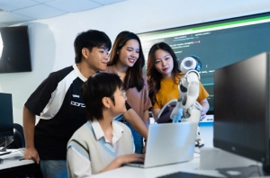 Nghề thuộc top 10 ngành tăng trưởng nhanh nhất đến 2030: Khát nhân lực 10 năm tới, lương lên tới 50 triệu đồng/tháng