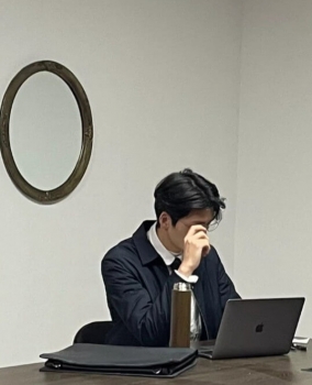 AI quá được việc, đồng nghiệp thì luôn sẵn sàng “tăng ca”: Người về sớm sẽ là người thất nghiệp?