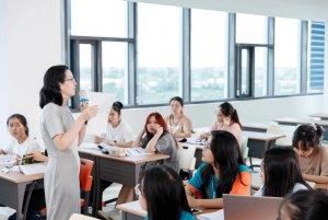 Loạt đại học chạy đua tuyển giảng viên, lương đến 150 triệu đồng