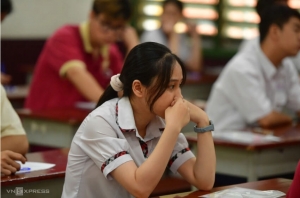 Thí sinh 'như bị đánh úp khi tuyển sinh thay đổi phút 89'