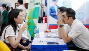 Thị trường lao động liên tục biến động, có nên nhảy việc ?
