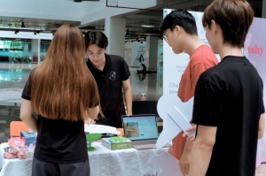 Ứng dụng AI, sinh viên 