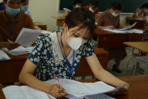 Phổ điểm thi tốt nghiệp THPT năm 2021: Lịch sử, tiếng Anh có điểm trung bình thấp nhất