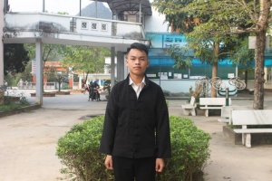 Nam sinh người Mông đỗ trường Sĩ quan Chính trị
