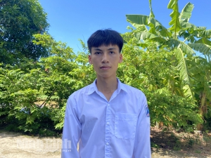 Nguyễn Ngọc Huy - nam sinh vùng biển vượt khó đạt thủ khoa khối A00
