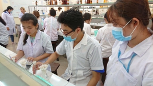 Định hướng nghề nghiệp cho sinh viên mới ra trường: Câu hỏi còn bỏ ngỏ?