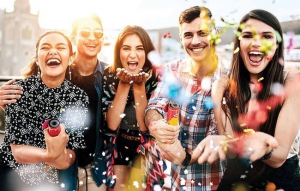 6 cách xây dựng mối quan hệ cho sinh viên mới ra trường