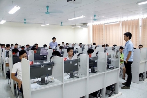 Còn nhiều băn khoăn khi tổ chức thi quốc gia trên máy tính sau năm 2020