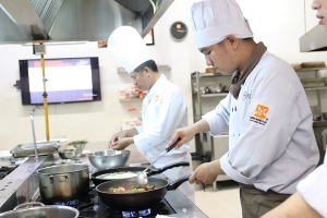 Nghỉ học sớm nên học nghề gì?