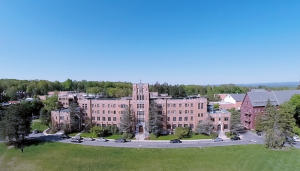 [USA] Học Bổng Bán Phần Bậc Cử Nhân Tại Trường Kinh Doanh Và Kinh Tế John Chambers 2020