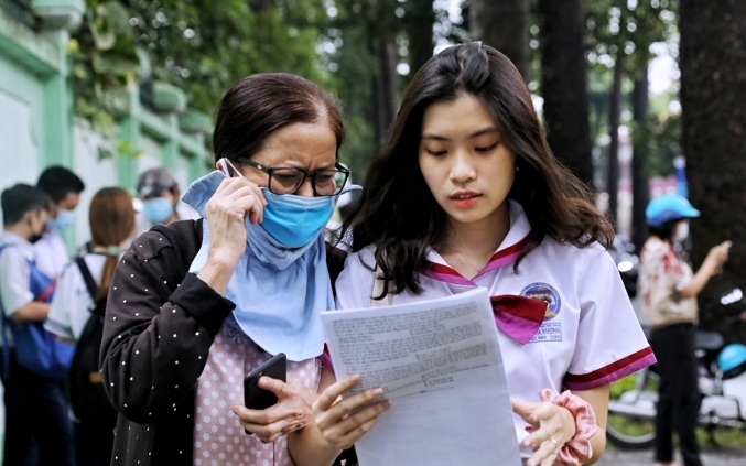 Phụ huynh lúng túng trước 'ma trận' tuyển sinh đại học