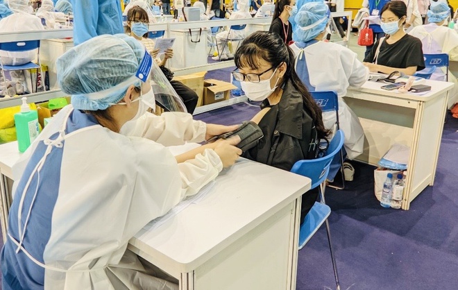 Một trường ĐH khảo sát tiêm vắc xin khi sinh viên địa phương khác về TP.HCM - Hướng nghiệp GPO