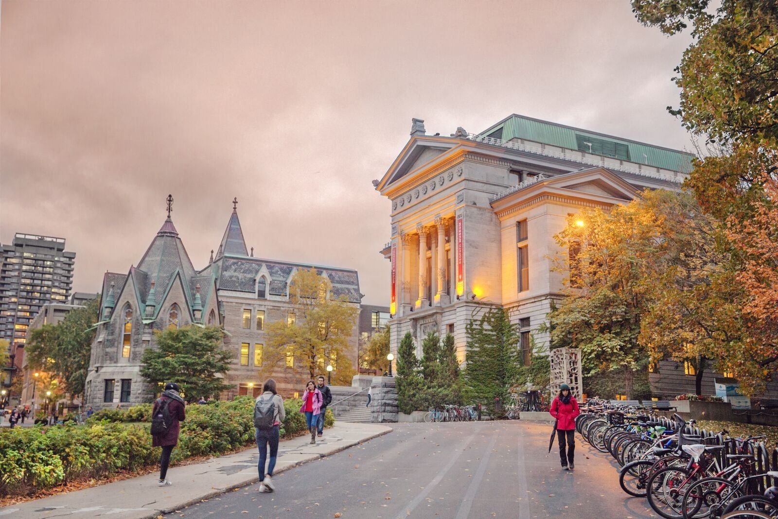 Top 6 trường Đại học đứng đầu Canada năm 2020 (Phần 1) – Hướng nghiệp GPO