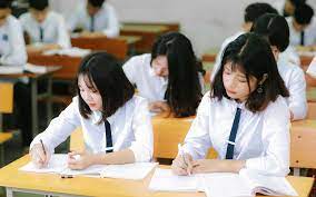 Học sinh cuống cuồng 