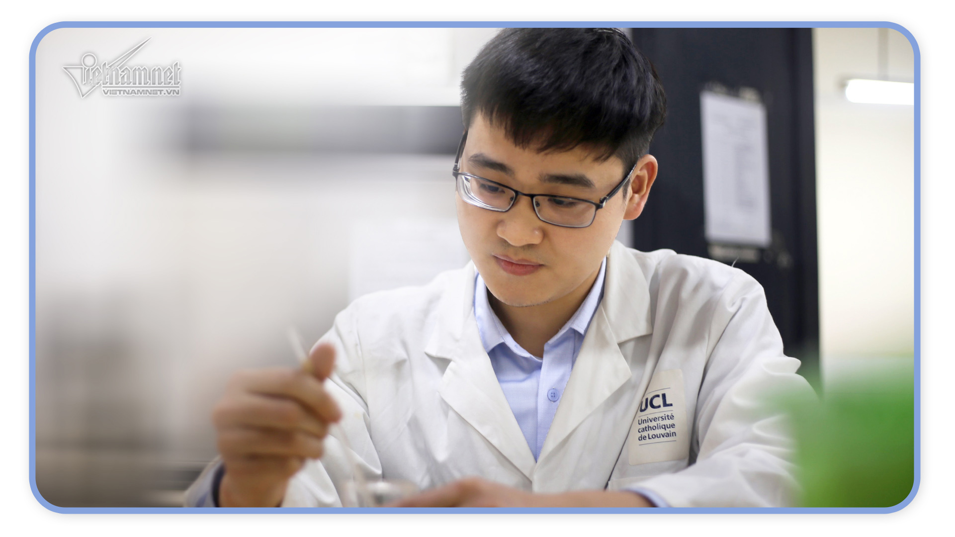 Dương Tiến Anh - 9X Bảo Vệ Tiến Sĩ Với 4 Sáng Chế Và 14 Bài Báo Quốc Tế