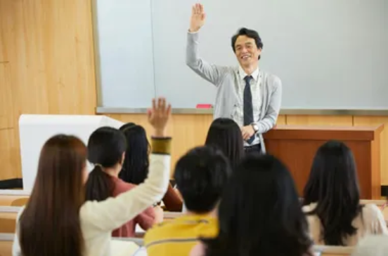 Đại học định hướng đổi mới sáng tạo: Thách thức và gợi ý cho Việt Nam