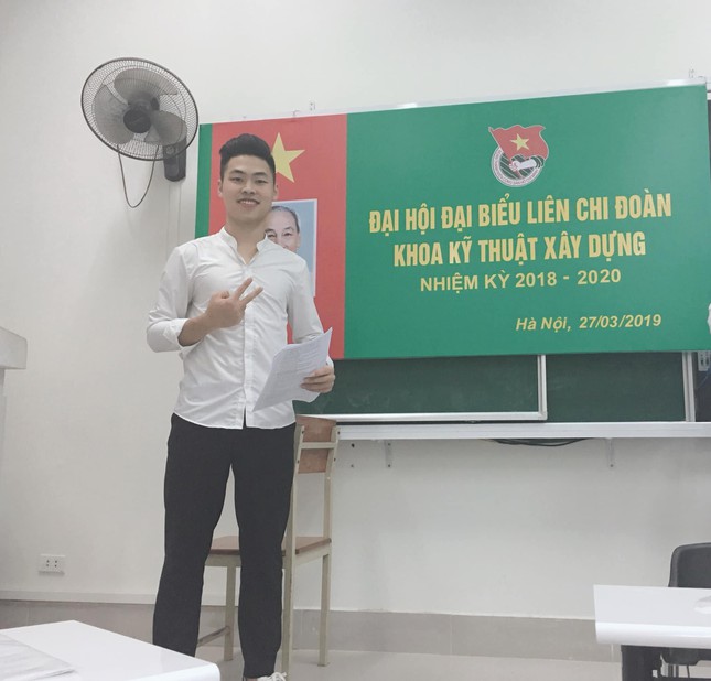 Bùi Văn Dũng trên cương vị một người lớp trưởng và là thành viên của ban chấp hành Đoàn Khoa Kỹ thuật Xây dựng - Hướng nghiệp GPO