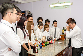 BARTENDER - NHÂN VIÊN QUẦY BAR, NHÂN VIÊN PHA CHẾ