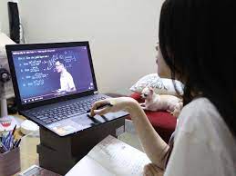 Không để có học sinh, sinh viên gặp khó khăn do dịch COVID-19